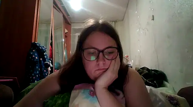 Snapshot of DesireMelissa chatting on January 19, 3:21 pm DesireMelissa online show from January 19, 3:21 pm