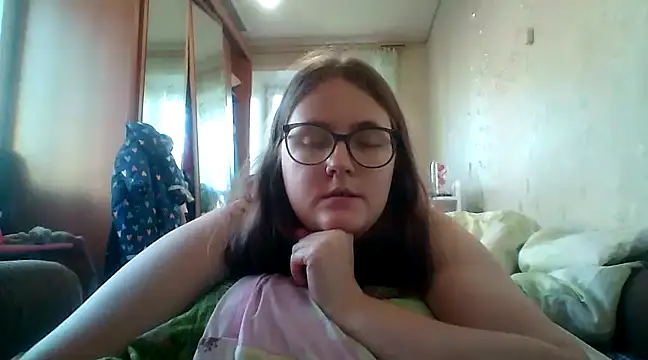 Snapshot of DesireMelissa chatting on January 21, 6:33 am DesireMelissa online show from January 21, 6:33 am