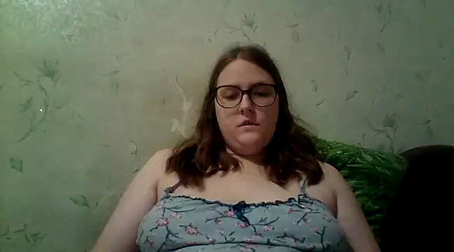 Snapshot of DesireMelissa chatting on February 24, 8:36 pm DesireMelissa online show from February 24, 8:36 pm