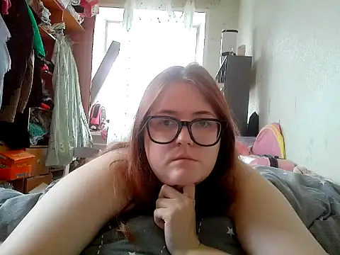 Snapshot of DesireMelissa chatting on June 15, 8:49 am DesireMelissa online show from June 15, 8:49 am