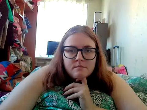 Snapshot of DesireMelissa chatting on June 30, 5:52 am DesireMelissa online show from June 30, 5:52 am