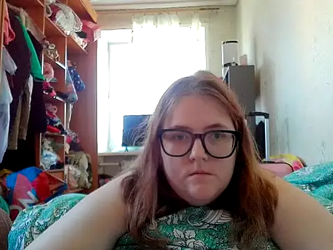 Snapshot of DesireMelissa chatting on July 2, 6:52 am DesireMelissa online show from July 2, 6:52 am