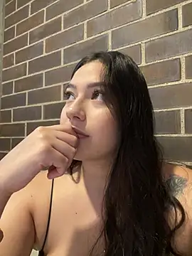 Snapshot of Latina_vanessa chatting on March 24, 9:20 pm Latina vanessa online show from March 24, 9:20 pm