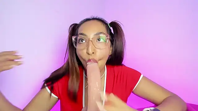 Snapshot of Leticia_brownn1 chatting on May 4, 8:27 pm Leticia brownn1 online show from May 4, 8:27 pm