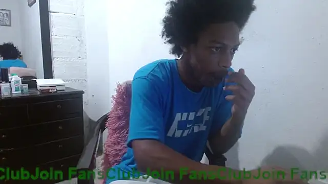 Larry-n-clouds online show from May 15, 11:17 am