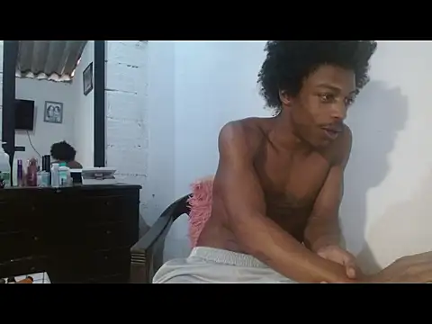 Larry-n-clouds online show from May 18, 8:47 pm