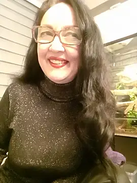 Snapshot of CamilleDesire chatting on December 3, 5:01 pm CamilleDesire online show from December 3, 5:01 pm