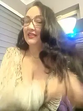 Snapshot of CamilleDesire chatting on December 15, 4:26 pm CamilleDesire online show from December 15, 4:26 pm