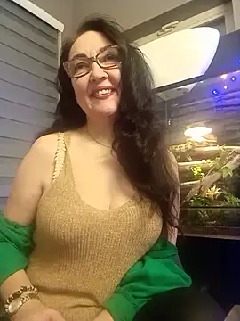 Snapshot of CamilleDesire chatting on December 22, 4:48 pm CamilleDesire online show from December 22, 4:48 pm