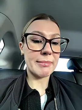 RinaCat online show from October 14, 5:30 am