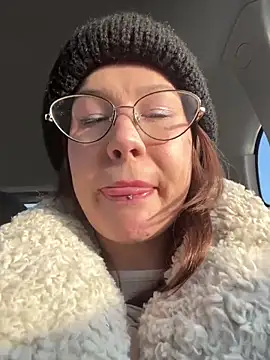 RinaCat online show from January 8, 5:54 am