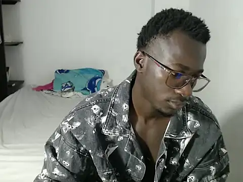  Lowmaypalacios online show from March 20, 1:16 pm