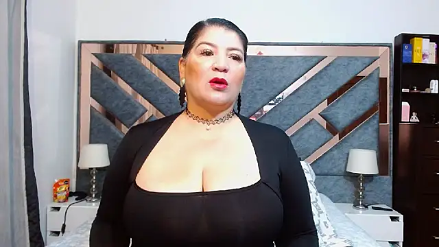 Snapshot of KarlaTesg chatting on September 19, 9:22 am KarlaTesg online show from September 19, 9:22 am