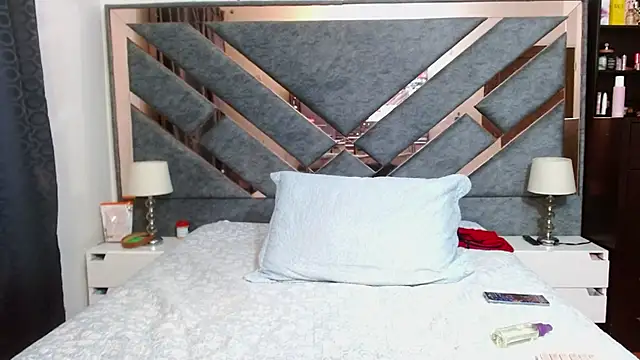 KarlaTesg online show from March 21, 8:19 am