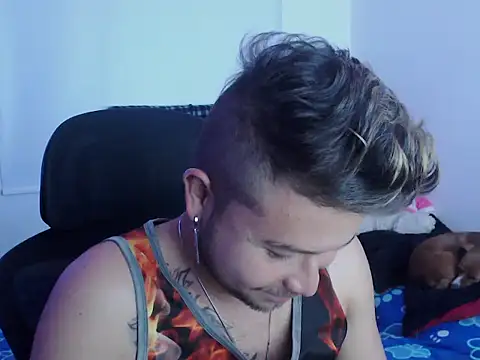 Snapshot of JOHANLEON1 chatting on September 17, 4:52 pm JOHANLEON1 online show from September 17, 4:52 pm