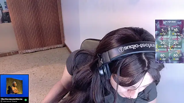 Snapshot of Eli666uwu chatting on October 6, 3:42 pm Eli666uwu online show from October 6, 3:42 pm