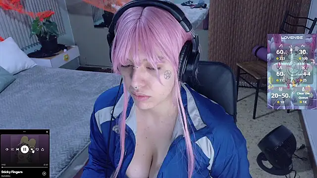 Snapshot of Eli666uwu chatting on October 21, 11:22 am Eli666uwu online show from October 21, 11:22 am