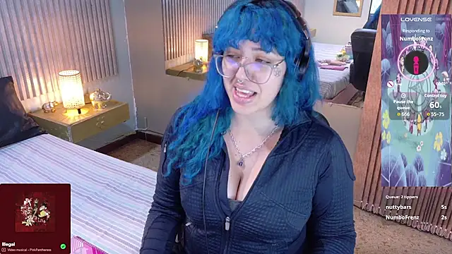 Snapshot of Eli666uwu chatting on December 14, 11:04 am Eli666uwu online show from December 14, 11:04 am