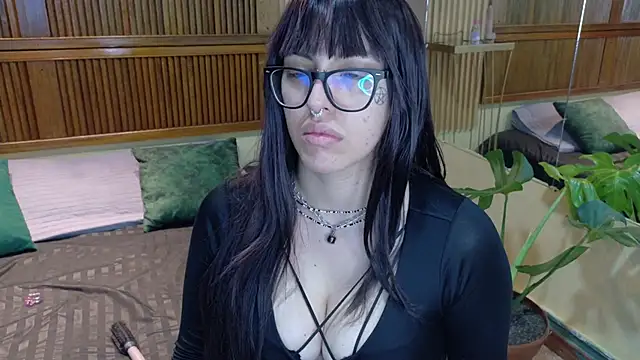 Eli666uwu online show from April 25, 1:41 pm