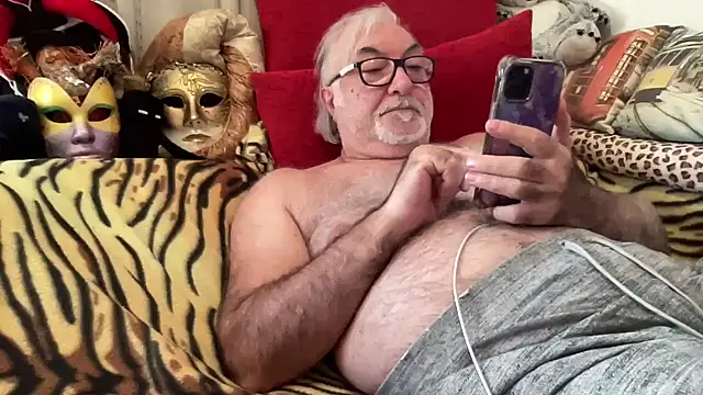 Snapshot of EroticVenetian chatting on September 28, 12:10 pm EroticVenetian online show from September 28, 12:10 pm