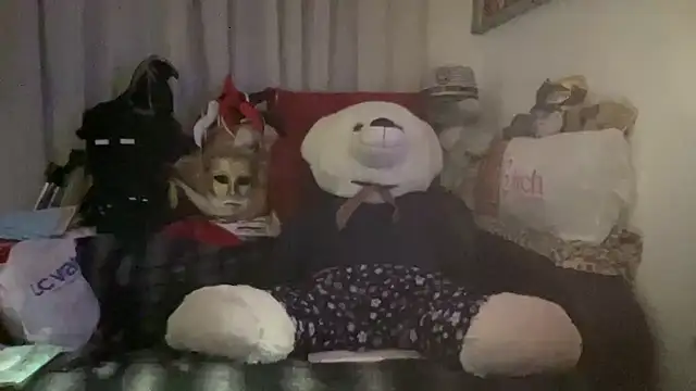 EroticVenetian online show from November 17, 5:46 am