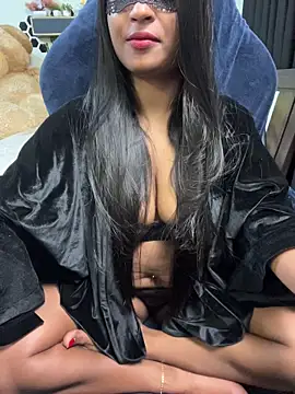 Snapshot of LillyLive chatting on February 18, 7:54 pm LillyLive online show from February 18, 7:54 pm