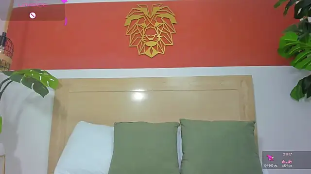 Snapshot of lili_cardenas_ chatting on February 5, 2:27 am lili cardenas online show from February 5, 2:27 am