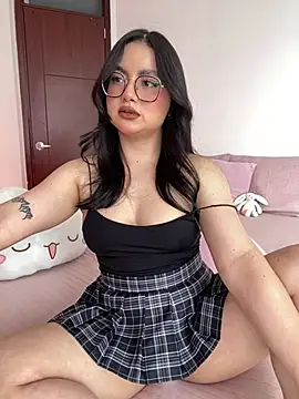 Snapshot of montmariana chatting on February 20, 4:51 pm montmariana online show from February 20, 4:51 pm