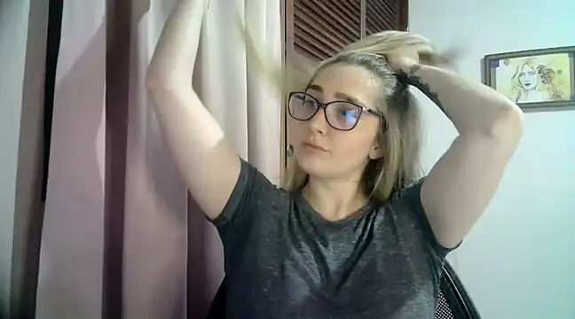Snapshot of katy_pp chatting on January 8, 5:05 am katy pp online show from January 8, 5:05 am