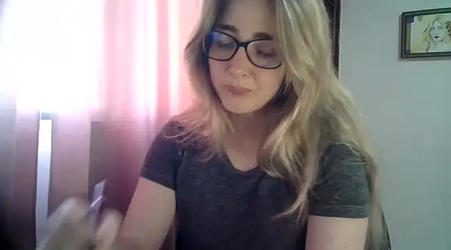 Snapshot of katy_pp chatting on January 9, 2:18 pm katy pp online show from January 9, 2:18 pm