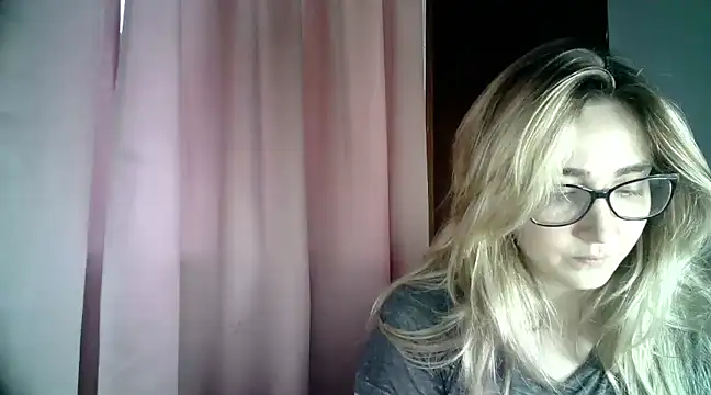Snapshot of katy_pp chatting on January 9, 10:52 pm katy pp online show from January 9, 10:52 pm