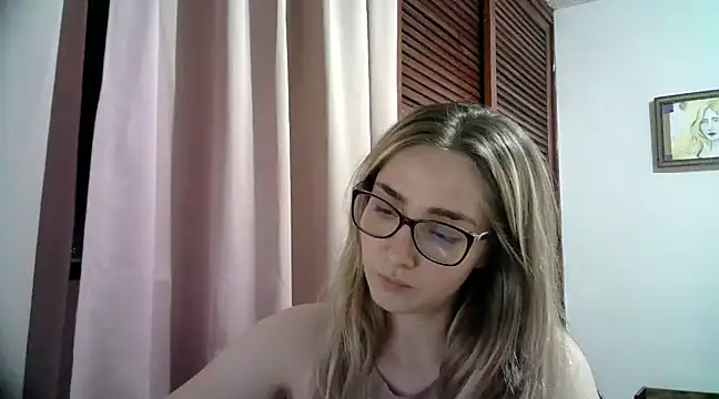 Snapshot of katy_pp chatting on January 13, 1:13 am katy pp online show from January 13, 1:13 am