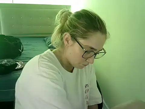 Snapshot of katy_pp chatting on October 4, 4:49 pm katy pp online show from October 4, 4:49 pm