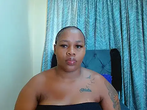 curvycloe1 online show from January 24, 7:51 am