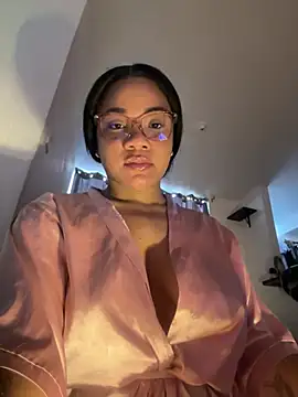 Snapshot of ashley_Tompson1 chatting on February 20, 11:43 am ashley Tompson1 online show from February 20, 11:43 am