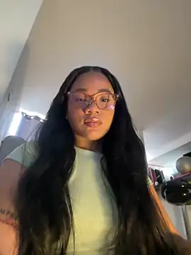 Snapshot of ashley_Tompson1 chatting on March 5, 11:50 am ashley Tompson1 online show from March 5, 11:50 am