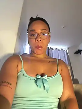 ashley Tompson1 online show from June 12, 12:15 pm