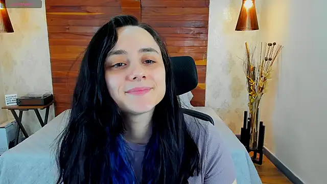 KatherineBond online show from February 1, 9:40 pm