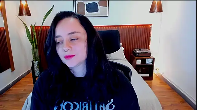 Snapshot of KatherineBond chatting on September 25, 7:28 pm KatherineBond online show from September 25, 7:28 pm