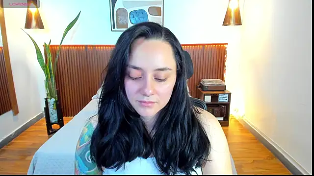 Snapshot of KatherineBond chatting on September 30, 8:47 pm KatherineBond online show from September 30, 8:47 pm