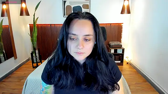 Snapshot of KatherineBond chatting on October 18, 8:09 pm KatherineBond online show from October 18, 8:09 pm