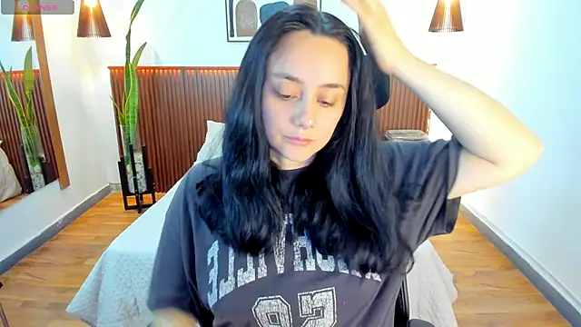 Snapshot of KatherineBond chatting on October 22, 7:35 pm KatherineBond online show from October 22, 7:35 pm