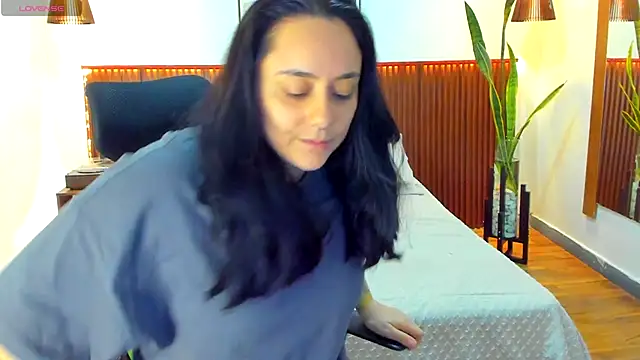 Snapshot of KatherineBond chatting on November 1, 4:53 pm KatherineBond online show from November 1, 4:53 pm