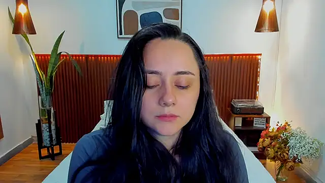 KatherineBond online show from January 14, 7:30 pm