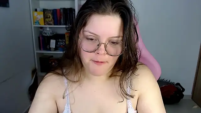 Snapshot of Gabiwaifu chatting on February 13, 7:21 pm Gabiwaifu online show from February 13, 7:21 pm