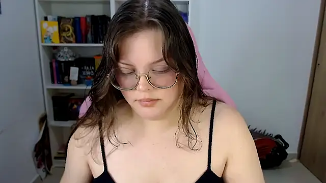 Snapshot of Gabiwaifu chatting on February 22, 12:01 am Gabiwaifu online show from February 22, 12:01 am