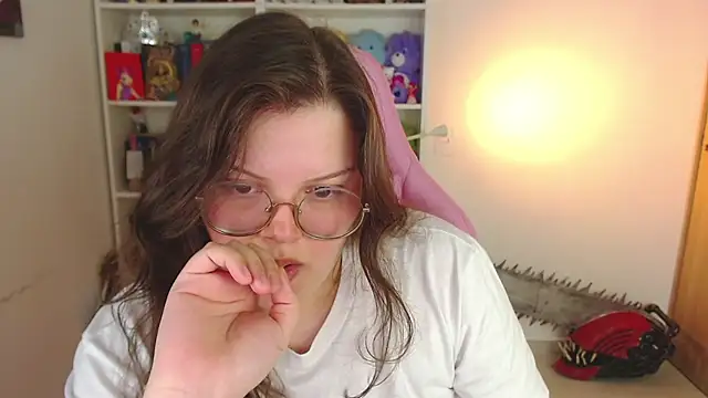 Snapshot of Gabiwaifu chatting on March 24, 1:32 am Gabiwaifu online show from March 24, 1:32 am