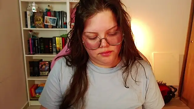 Snapshot of Gabiwaifu chatting on April 5, 2:53 am Gabiwaifu online show from April 5, 2:53 am