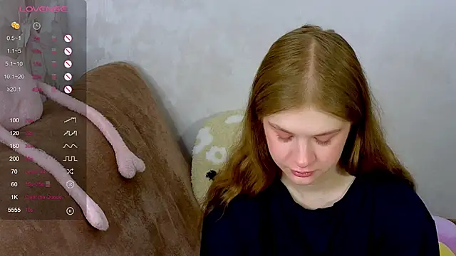 Snapshot of TrissMerigold9 chatting on October 11, 8:35 am TrissMerigold9 online show from October 11, 8:35 am