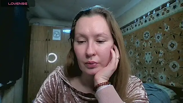 AnnaXLovers online show from May 6, 2:33 pm